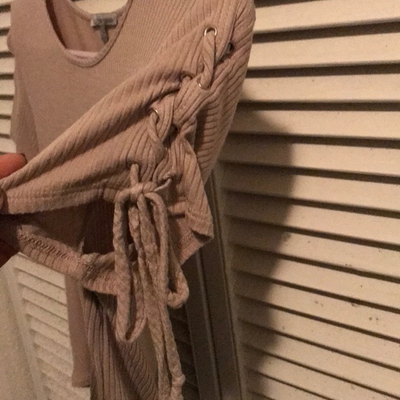 Tan Ribbed Top - Picture 3 of 3